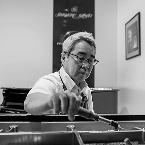 Yoshiaki Kusakabe Master Piano Artisan